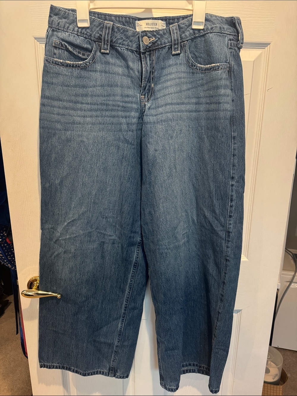 Hollister Women's Wide Leg Blue Denim Jeans Low - Rise super baggy 12R. W 31